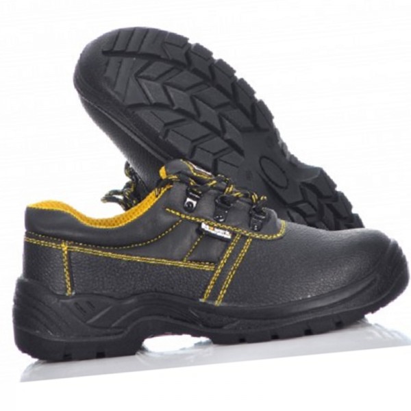 Zapato de seguridad con puntera y plantilla metálicas. El tipo de este calzado es S1P + SRC.